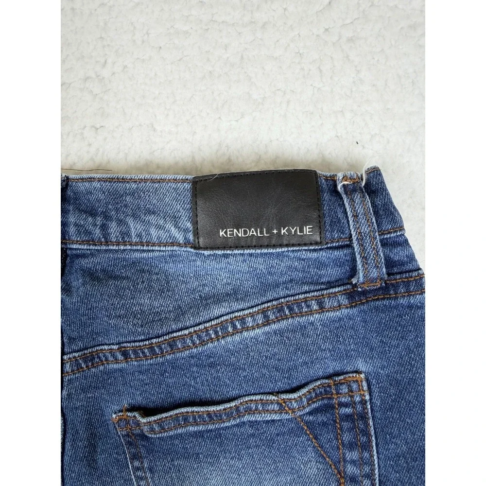 Kendall + Kylie The Icon Shorts 3/26